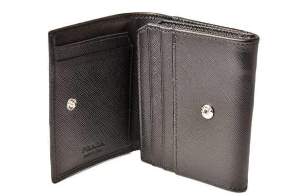 p 18 274 4 Prada Folding Wallet Saffiano Nero