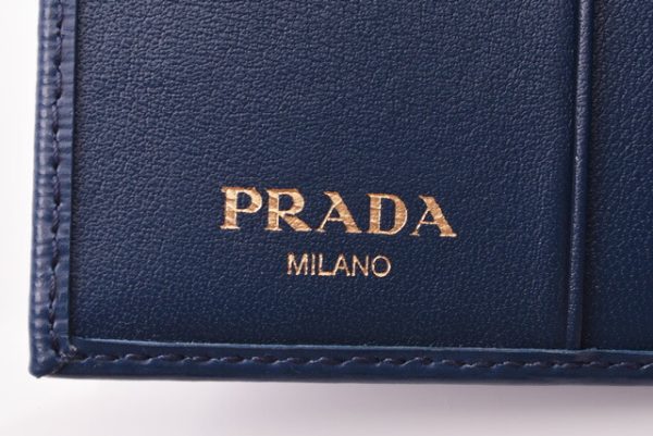 p 19 027 7 Prada 3 FWallet Vitello Move Bluette