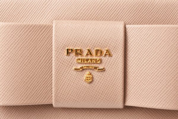 p 19 029 3 Prada Long Wallet Saffiano Fiocco Cammelo