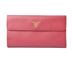 p 19 033 1 Gucci Guccisima Leather Bifold Wallet