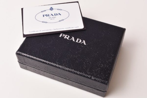 p 19 060 7 Prada Card Case Black