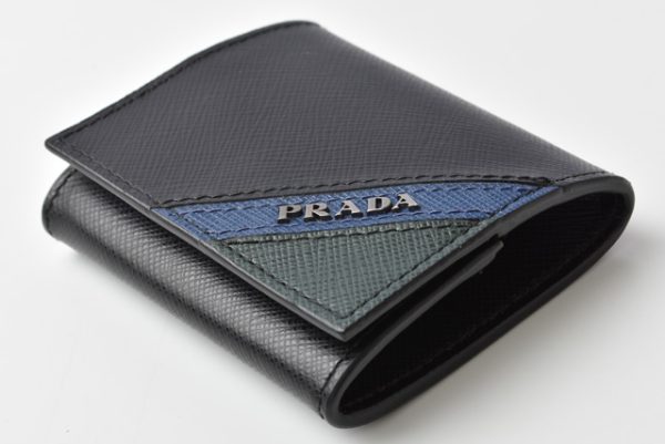 p 19 095 8 PRADA Coin Case Saffiano Stripe Black Blue