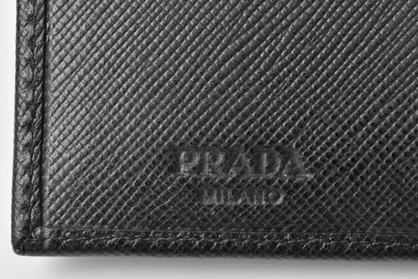 p 19 102 8 Prada Folding Wallet Saffiano Black