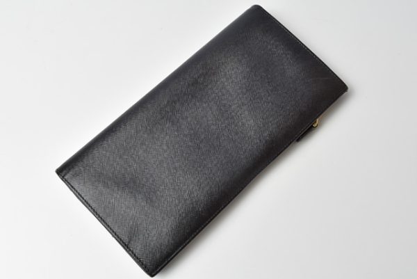 p 19 1220 3 Prada Long Wallet Saffiano Nero