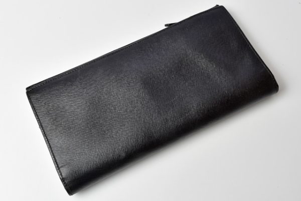 p 19 1220 4 Prada Long Wallet Saffiano Nero