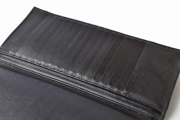 p 19 1220 7 Prada Long Wallet Saffiano Nero