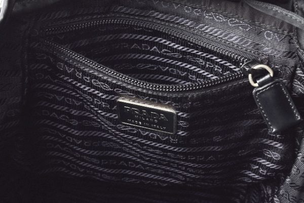 p 20 001 10 Prada Rucksack Nylon Black