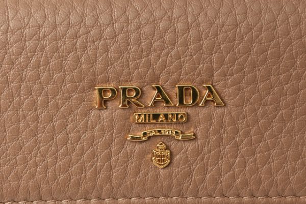 p 20 007 3 Prada Key Case Key Chain 6 Rows Vitello Grain Sesamo