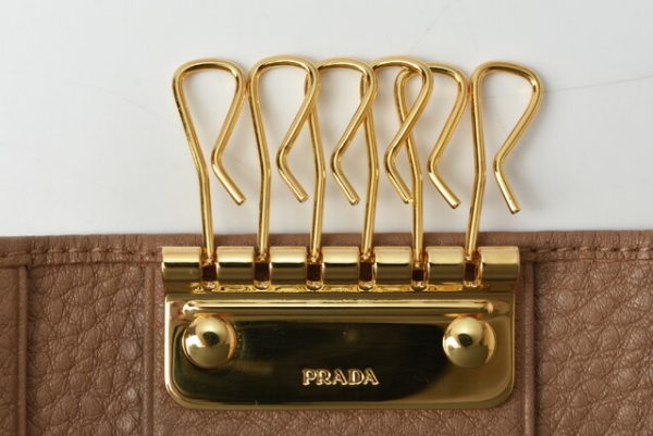 p 20 007 4 Prada Key Case Beige