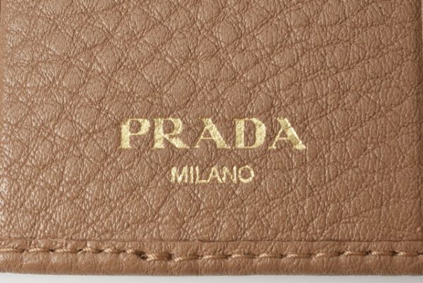 p 20 007 5 Prada Key Case Beige