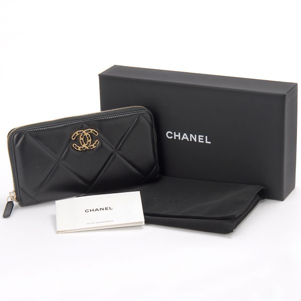 p1063 b04852 94305 3 CHANEL Long Wallet 19 Matelasse