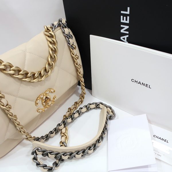 s2402 06 500586ik 09 Chanel Chain Shoulder Bag Matelasse Lambskin Beige