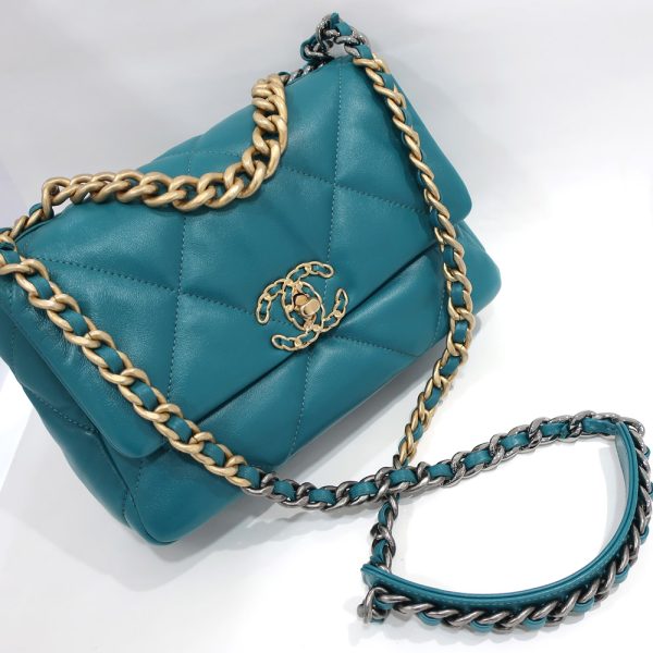 s2406 06 504376ik 02 Chanel Chain Bag Matelasse Lambskin Green Bag