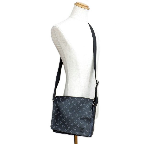 t2407 06 004886hm 08 Louis Vuitton District PM LV Black Monogram Eclipse shoulder bag Monogram bag