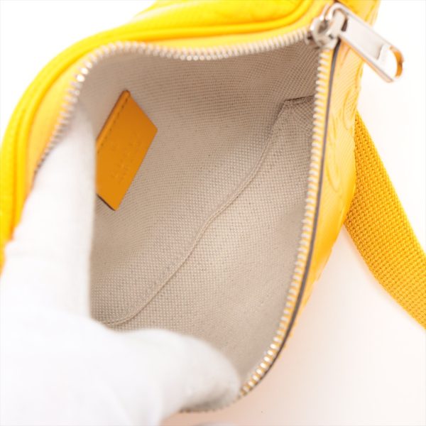 zz018091 3 Gucci GG body bag yellow