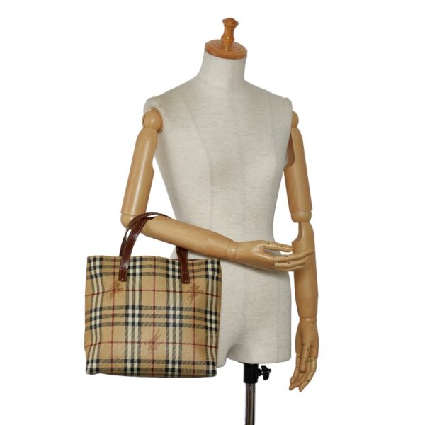 1 0125539 9 Burberry Nova Check Shadow Horse Handbag Beige Brown