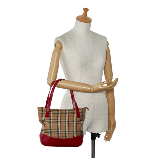 1 0129220 11 Burberry Nova Check Shadow Horse Tote Bag Beige Red