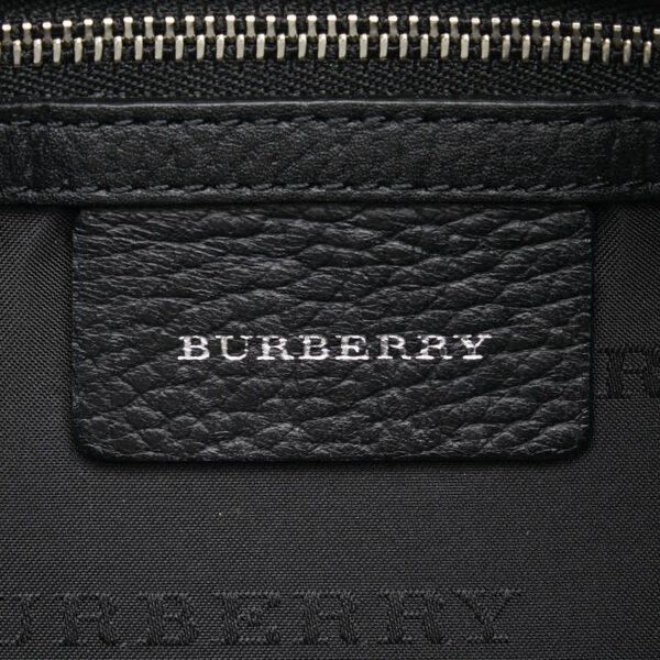 1 0152097 8 Burberry Nova Check Shoulder Bag Nylon Black Beige