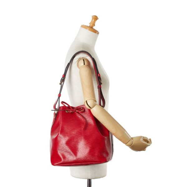 1 0160717 13 Louis Vuitton Epi Petit Noe Shoulder Bag Castilian Red