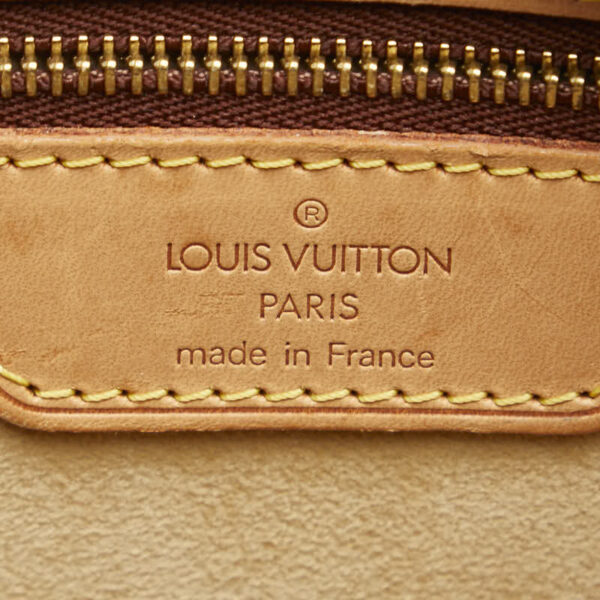 1 0160975 8 Louis Vuitton Monogram Luco Tote Bag Brown