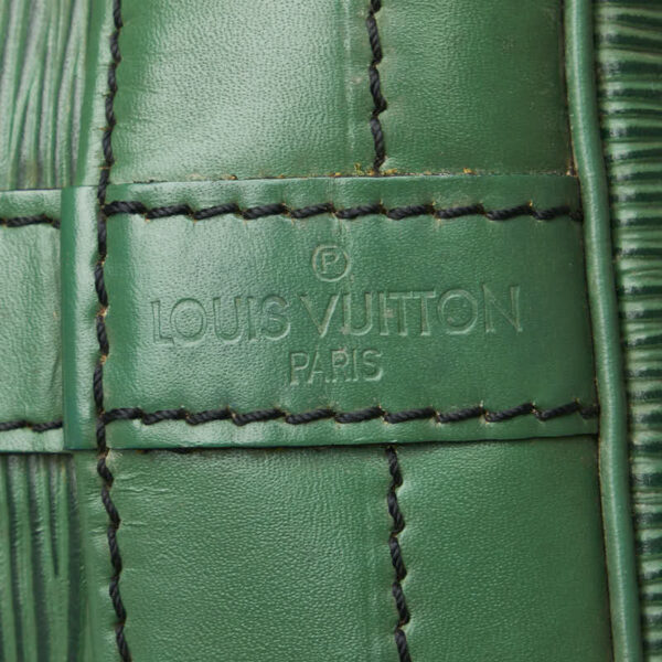 1 0161754 9 Louis Vuitton Epi Noe Shoulder Bag Borneo Green