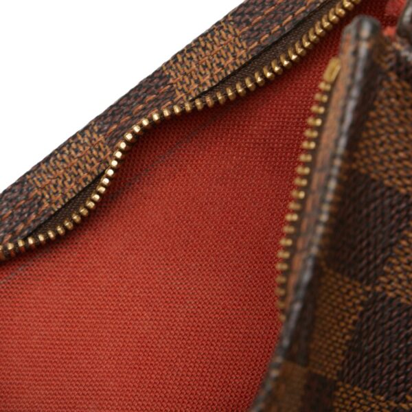 1 0162324 5 Louis Vuitton Damier Truth Makeup Shoulder Bag Brown