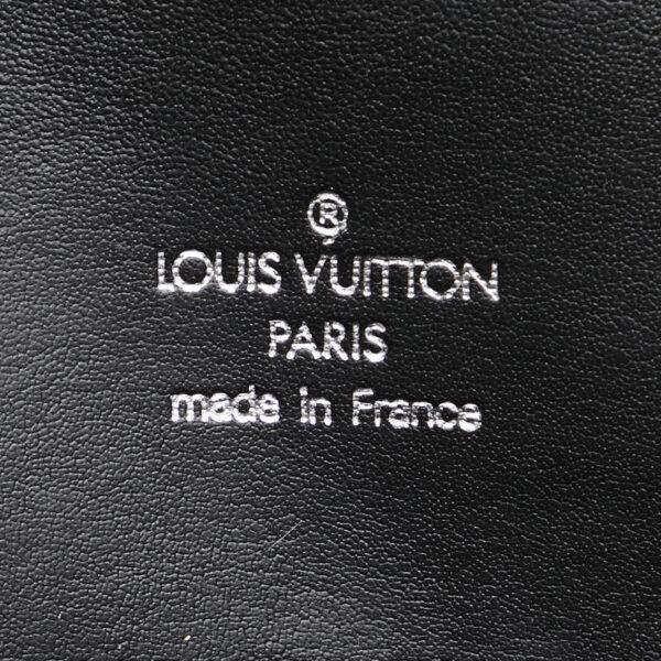 1 0163429 9 Louis Vuitton Taiga Serviette Kazan en Soufflé Briefcase Black