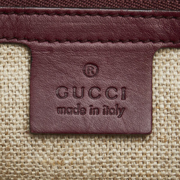 1 0163978 11 Gucci Horsebit Handbag Bordeaux