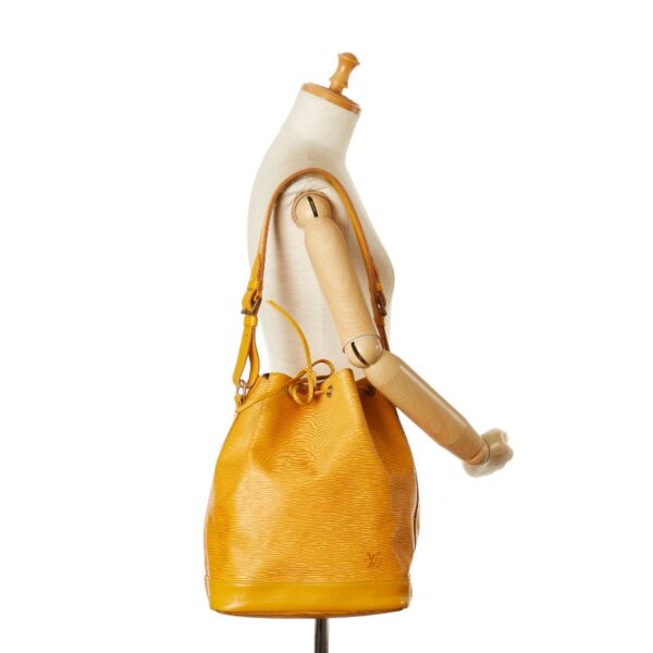 1 0164829 11 Louis Vuitton Epi Noe One Shoulder Bag Tassili Yellow