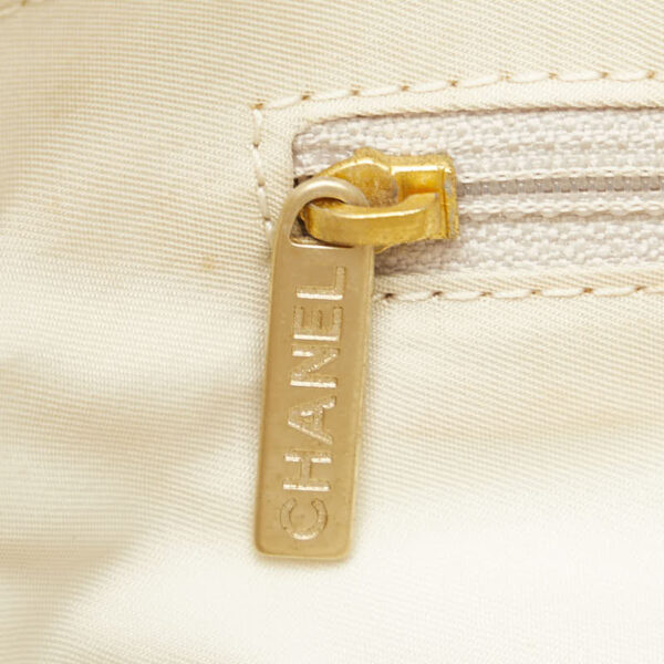 1 0165866 6 Chanel Line Tote Bag Nylon Beige