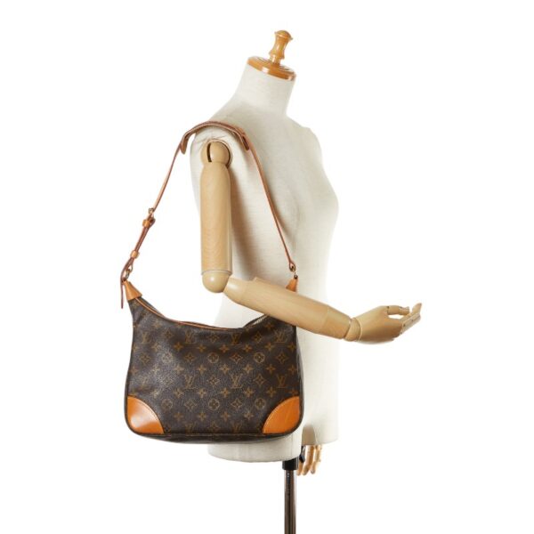 1 0166939 9 Louis Vuitton Monogram Boulogne 30 Shoulder Bag Brown