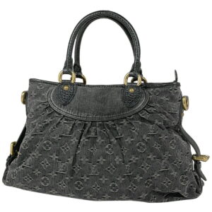 1000037523991 11 Gucci GG Momant Quilted Shoulder Bag Black