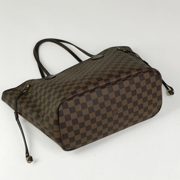 1000041974772 12 Louis Vuitton Neverfull MM Shopping Tote Bag Damier Brown