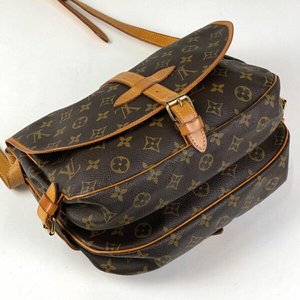 1000042440085 12 Louis Vuitton Saumur 30 Shoulder Bag Monogram Brown