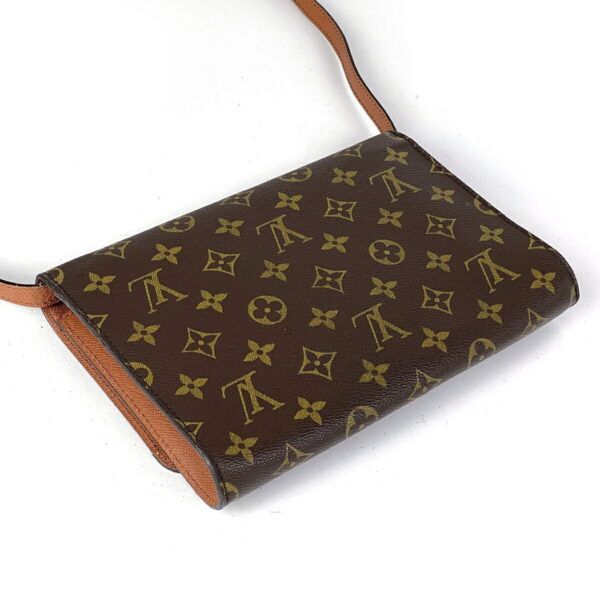 1000047255790 12 Louis Vuitton Bordeaux 24 Crossbody Clutch Bag Monogram Brown