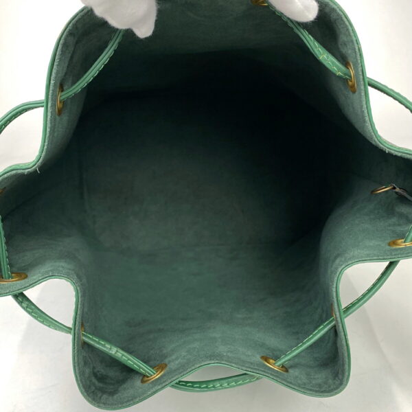 1000048423587 16 Louis Vuitton Noe Shoulder Drawstring Bag Epi Borneo Green