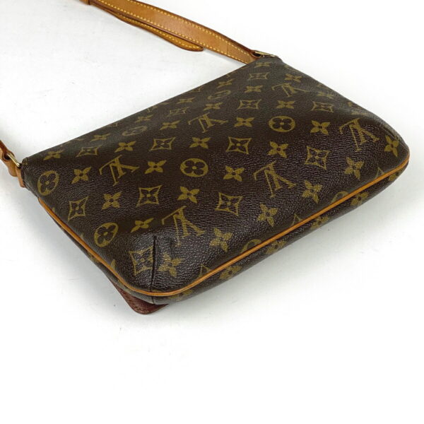 1000048819779 12 Louis Vuitton Musette Tango Shoulder Bag Monogram Brown