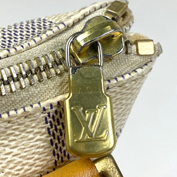 1000049900988 15 Louis Vuitton Pochette Bossfort Crossbody Shoulder Bag Damier Azur White