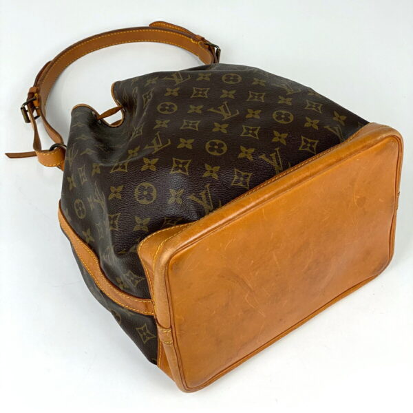 1000050428358 12 Louis Vuitton Noe Shoulder Drawstring Bag Monogram Brown