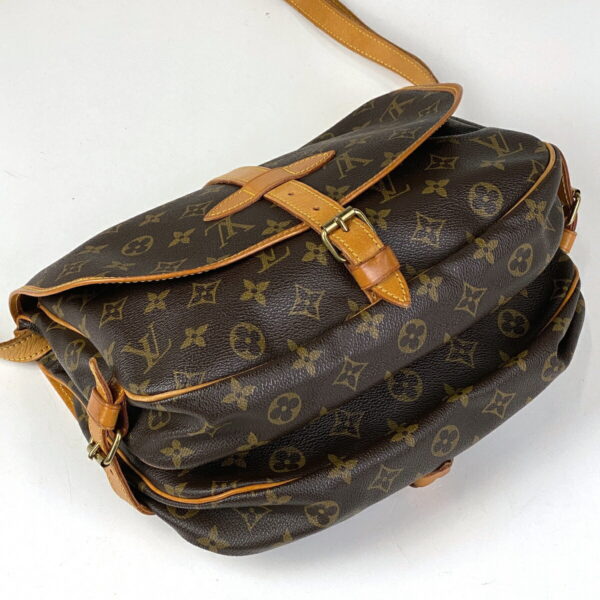 1000050469894 12 Louis Vuitton Saumur 30 Shoulder Bag Monogram Brown