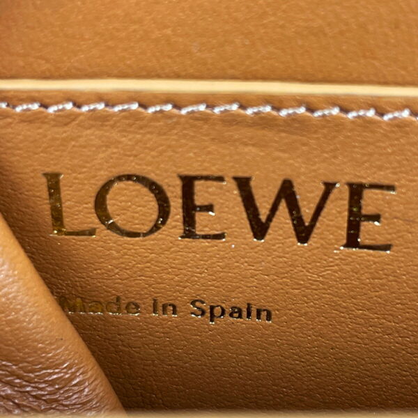 1000050786656 21 Loewe Amazona Pouch 2Way Shoulder Bag Leather Brown