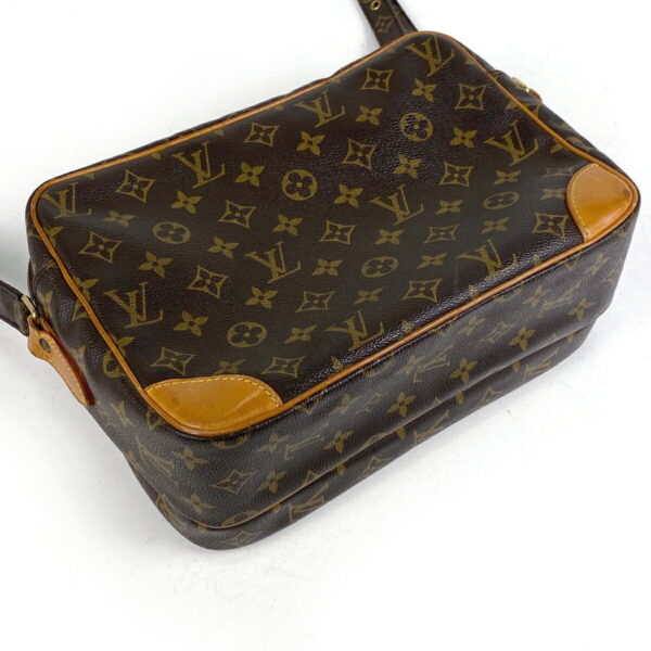 1000055204957 12 Louis Vuitton Nile Crossbody Shoulder Bag Monogram Brown