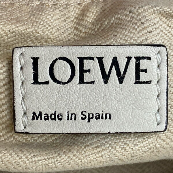 1000058019947 22 Loewe Puzzle 2Way Shoulder Bag Leather White