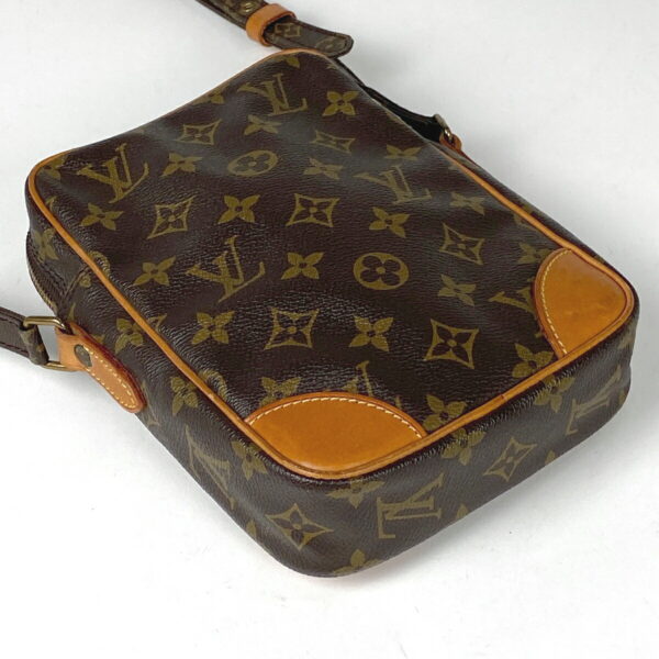 1000060641068 12 Louis Vuitton Danube Crossbody Shoulder Bag Monogram Brown