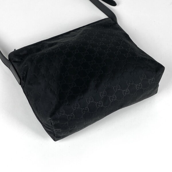 1000060791367 12 Gucci GG Pattern Shoulder Bag Nylon Black