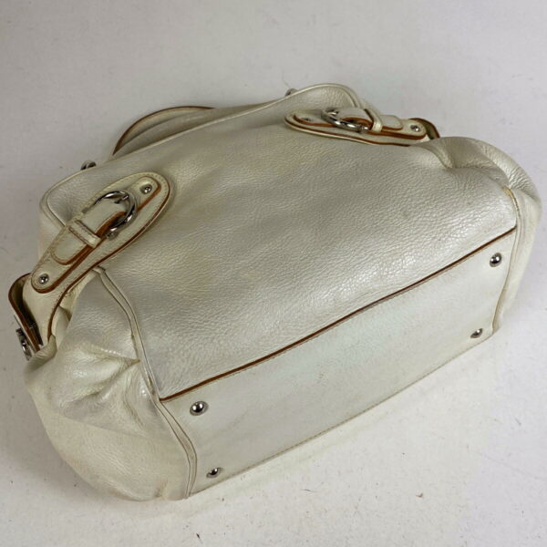 1000064886533 12 Salvatore Ferragamo Leather Shoulder Handbag White