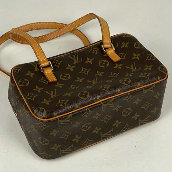 1000065453413 12 Louis Vuitton Cité MM Shoulder Bag Monogram Brown