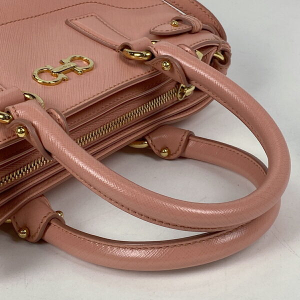 1000067658908 15 Salvatore Ferragamo Double Gancini 2WAY Leather Shoulder Handbag Pink