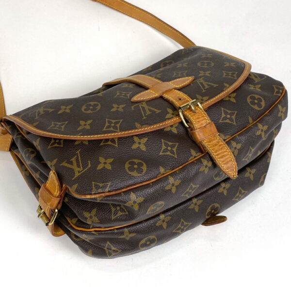 1000067859718 12 Louis Vuitton Saumur 30 Crossbody Shoulder Bag Monogram Brown