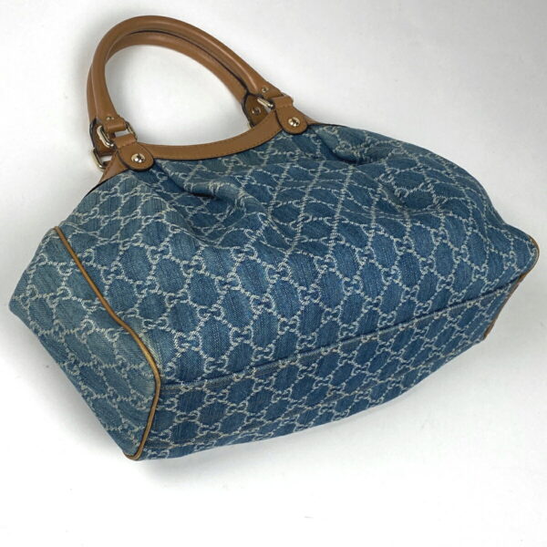 1000068272882 12 Gucci GG Pattern Sookie Denim Handbag GG Canvas Blue Brown